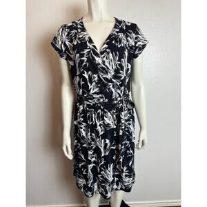 Banana Republic black & white floral wrap dress